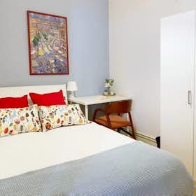WG-Zimmer for rent for 500 € per month in Madrid, Calle del Conde de Aranda