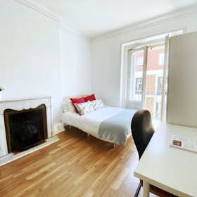 Private room for rent for €660 per month in Madrid, Calle del Conde de Aranda