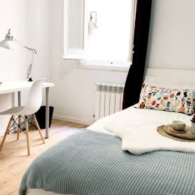 Private room for rent for €550 per month in Madrid, Calle de Santa Catalina