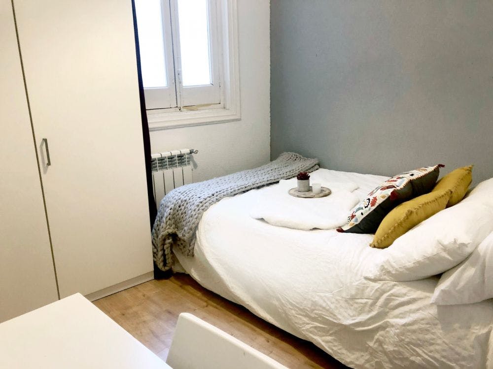 Private room for rent for €550 per month in Madrid, Calle de Santa Catalina