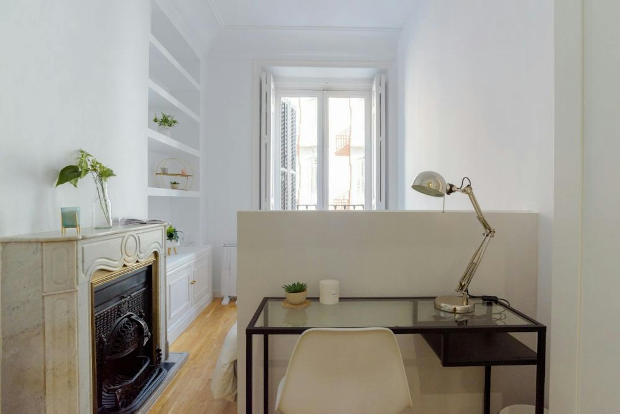 Calle de Valenzuela, Madrid preview