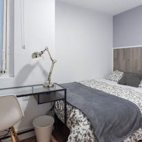 WG-Zimmer for rent for 580 € per month in Madrid, Calle de Barceló