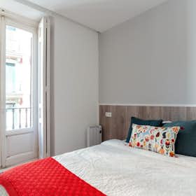 Private room for rent for €630 per month in Madrid, Calle de Carranza