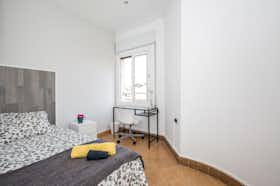 私人房间 正在以 €600 的月租出租，其位于 Barcelona, Carrer de València