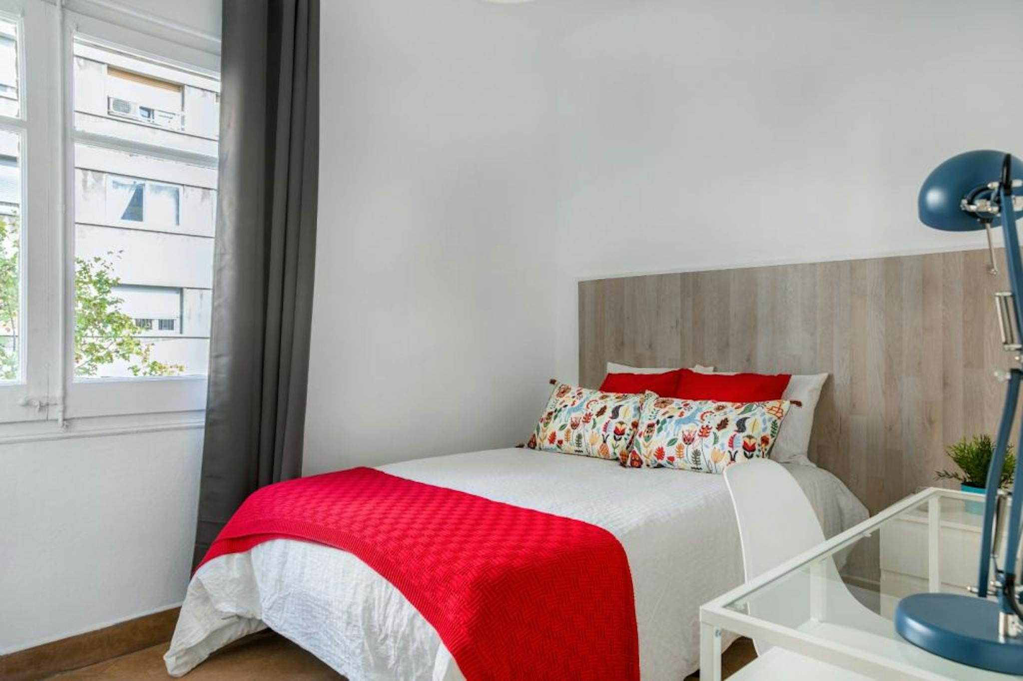 Carrer de València, Barcelona preview