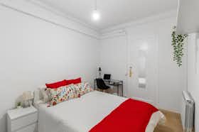 Cameră privată de închiriat pentru 610 EUR pe lună în Barcelona, Carrer de València