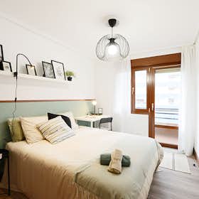 Private room for rent for €525 per month in Bilbao, Calle Juan de la Cosa