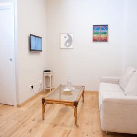 Apartment for rent for €1,700 per month in Milan, Via Melzo