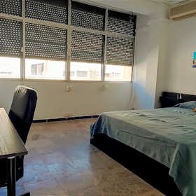 Private room for rent for €350 per month in Murcia, Calle Sierra de Gredos