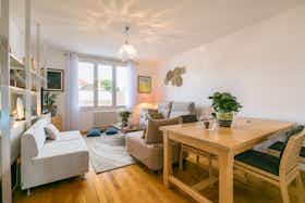 Apartamento para alugar por € 4.000 por mês em Dijon, Rue Ranfer de Bretenières