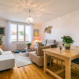 Appartement te huur voor € 4.000 per maand in Dijon, Rue Ranfer de Bretenières