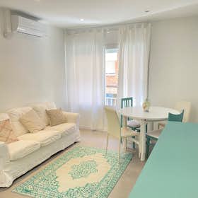 Apartment for rent for €2,000 per month in Barcelona, Carrer de Francesc Tàrrega