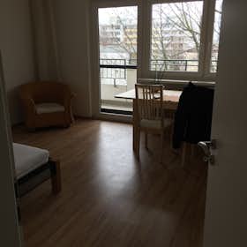 Private room for rent for €760 per month in Eschborn, Lübecker Straße