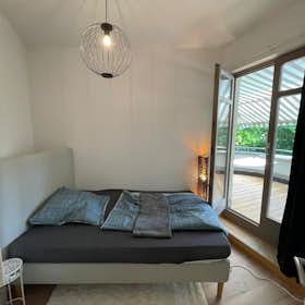 Отдельная комната сдается в аренду за 650 € в месяц в Munich, Wolfratshauser Straße
