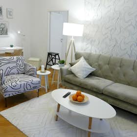 Apartment for rent for €2,500 per month in Vienna, Heinestraße