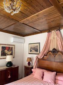 Privat rum att hyra för 6 000 € i månaden i San Giovanni A Piro, Capolomonte