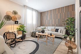 Apartment for rent for €3,537 per month in Madrid, Calle del Cardenal Cisneros