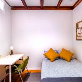 Private room for rent for €440 per month in Porto, Rua do Carvalhido