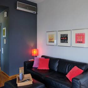 单间公寓 正在以 €960 的月租出租，其位于 Athens, Orminiou