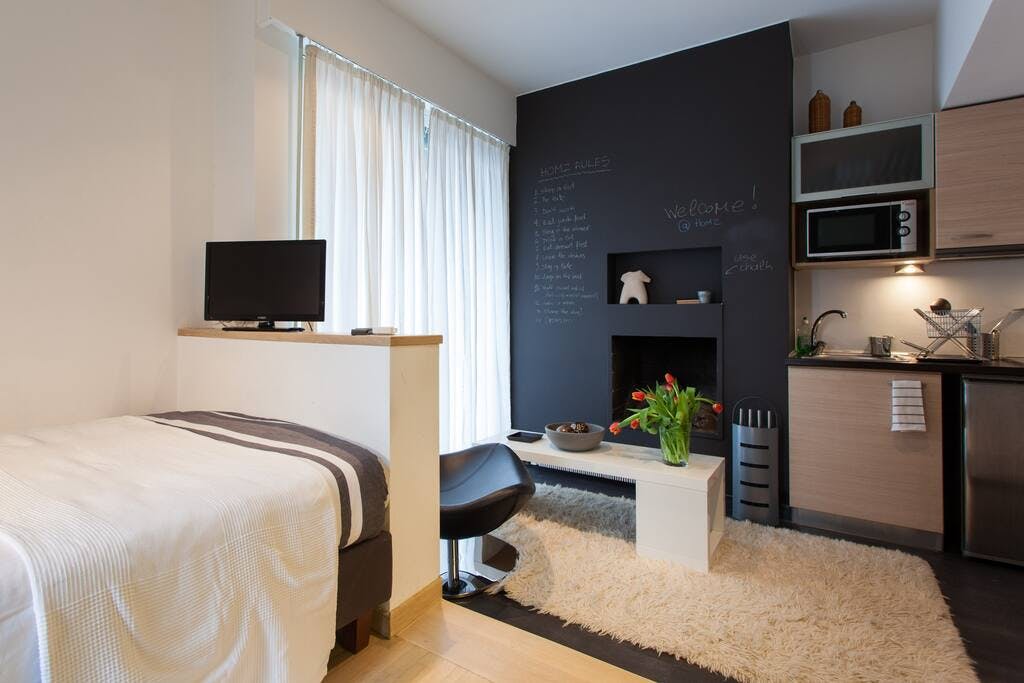 Студия сдается в аренду за 960 € в месяц в Athens, Mavromichali