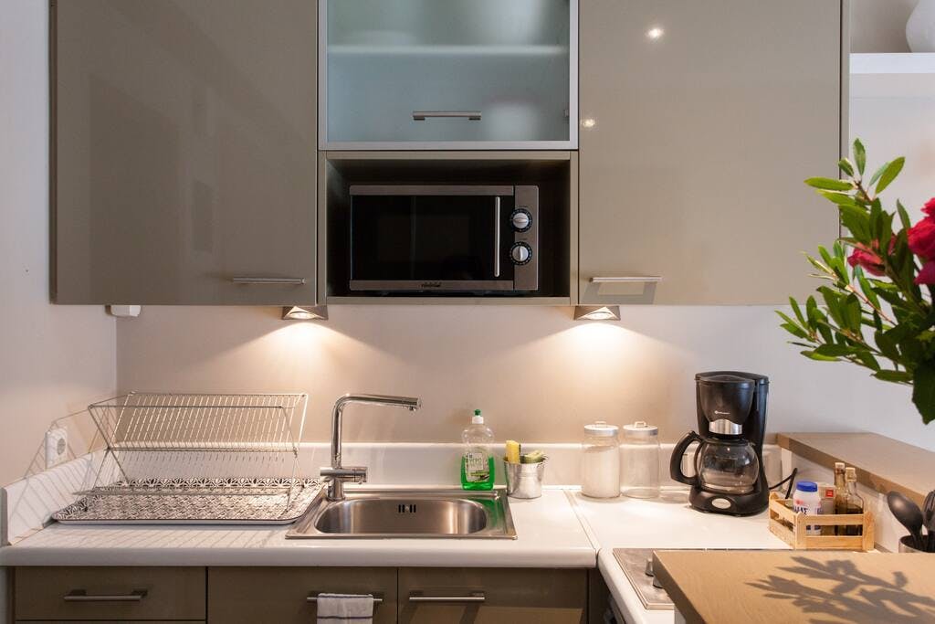 Mavromichali, Athens preview