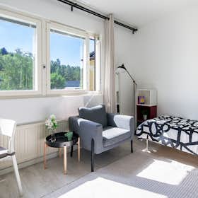 WG-Zimmer for rent for 599 € per month in Helsinki, Klaneettitie