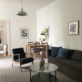 Apartment for rent for €1,795 per month in Berlin, Prenzlauer Allee
