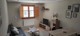 Appartement te huur voor € 750 per maand in Burgos, Calle Hospital de los Ciegos