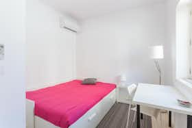 WG-Zimmer zu mieten für 380 € pro Monat in Gondomar, Rua Dom Afonso Henriques