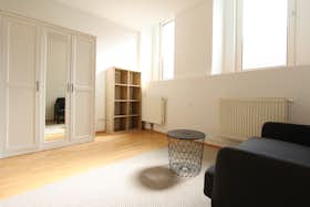 Квартира сдается в аренду за 720 € в месяц в Vienna, Avedikstraße