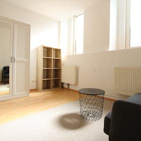 Apartamento para alugar por € 720 por mês em Vienna, Avedikstraße
