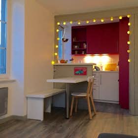 Lägenhet att hyra för 1 000 € i månaden i Strasbourg, Rue des Glacières
