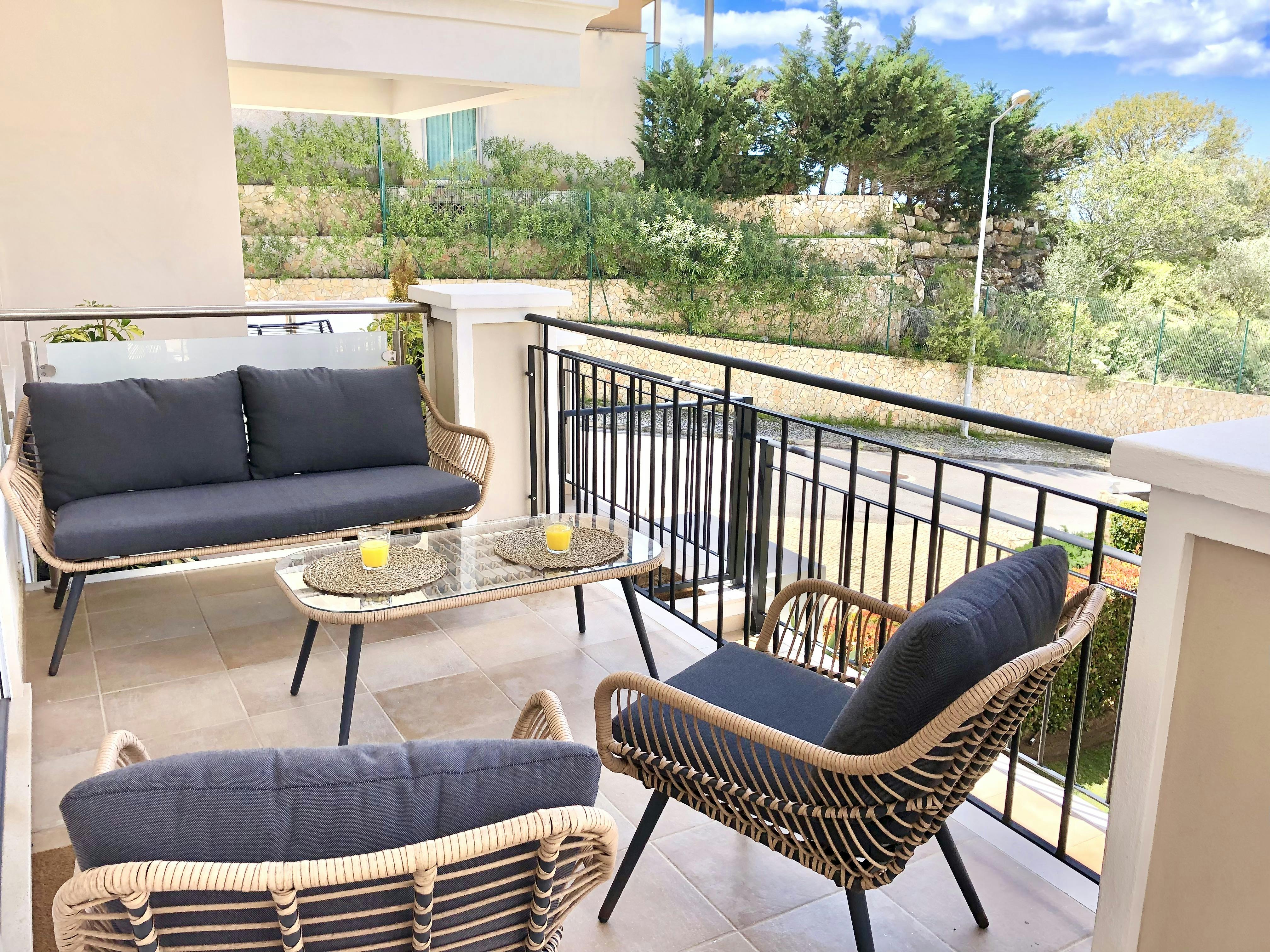 House for rent for €2,800 per month in Albufeira, Rua Alto de Patroves