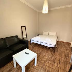 Studio for rent for €900 per month in Athens, Galvani