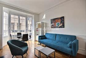 Apartment for rent for €1,725 per month in Paris, Cité Voltaire