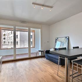 Appartement te huur voor € 1.272 per maand in Paris, Rue de l'Ourcq