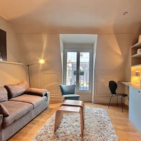 Apartment for rent for €2,638 per month in Paris, Rue Dupuytren