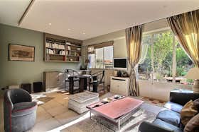 Wohnung zu mieten für 1.960 € pro Monat in Neuilly-sur-Seine, Rue Jacques Dulud