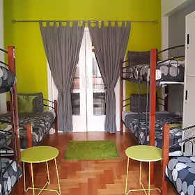 Mehrbettzimmer zu mieten für 230 € pro Monat in Athens, Samou