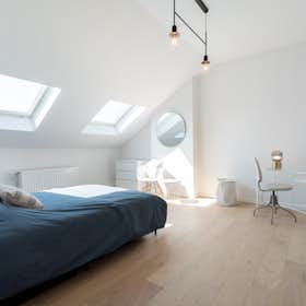Дом сдается в аренду за 690 € в месяц в Liège, Boulevard de la Constitution