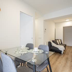 Lägenhet att hyra för 1 850 € i månaden i Madrid, Plaza de Mondariz