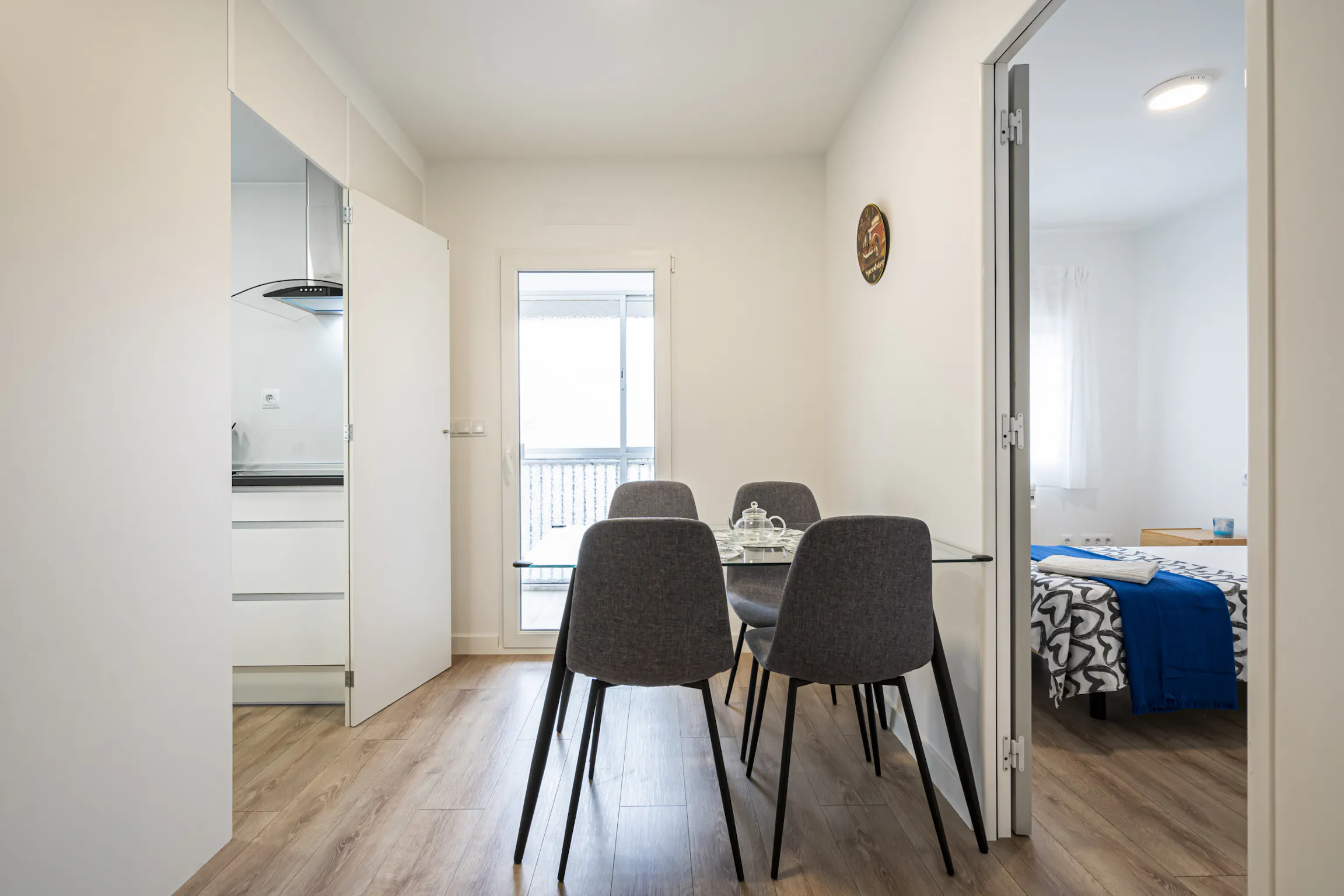 2-Bedroom Apartment in Plaza de Mondariz, Madrid (1177260) ROOM 2