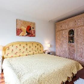 Apartment for rent for €1,300 per month in Leiria, Rua da Mina