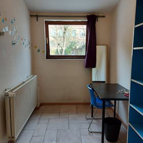 Private room for rent for €530 per month in Ixelles, Avenue de l'Hippodrome