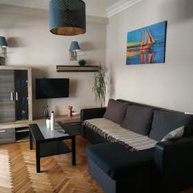 Apartment for rent for €1,200 per month in Athens, Troias