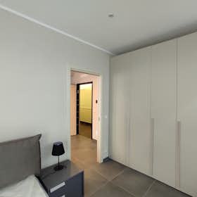 Apartment for rent for €1,650 per month in Turin, Corso Filippo Turati