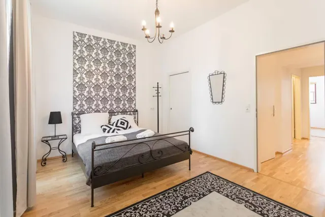3-Bedroom Apartment in Hebbelgasse, Vienna (1178098) room image 1