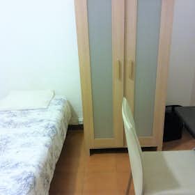 Private room for rent for €505 per month in Barcelona, Carrer del Pintor Pahissa