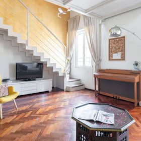 Apartment for rent for €2,500 per month in Milan, Via Francesco De Sanctis