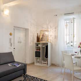 Квартира за оренду для 1 756 EUR на місяць у Florence, Via Fra' Giovanni Angelico